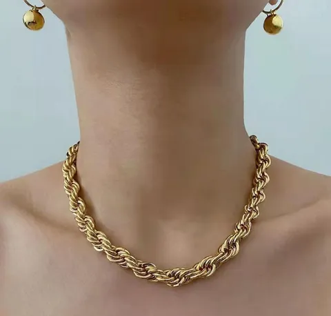 Collar cordon acero inoxidable chapada en oro 18 quilates