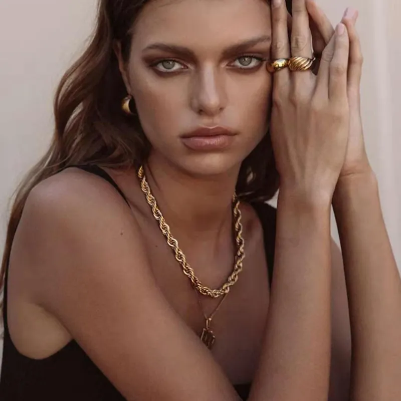Collar cordon acero inoxidable chapada en oro 18 quilates