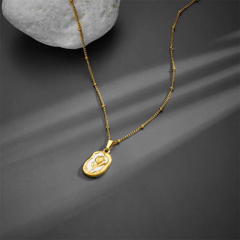 Collar dulce flor acero titanio chapado en oro de 18k con acrilico