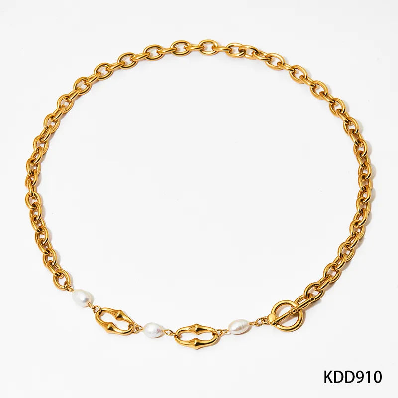 Collar y pulseras con perlas de agua dulce