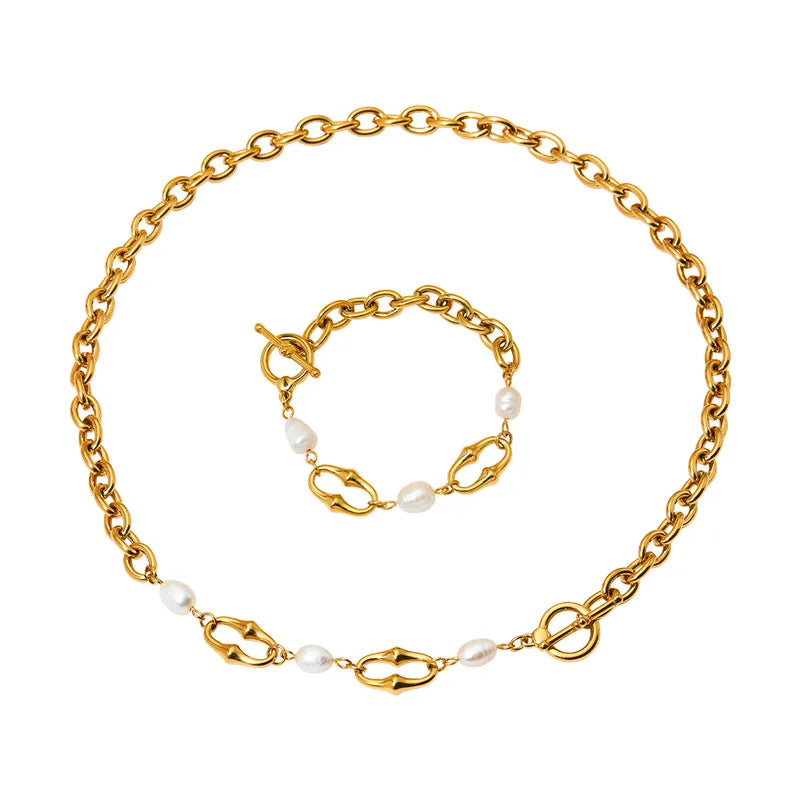 Collar y pulseras con perlas de agua dulce